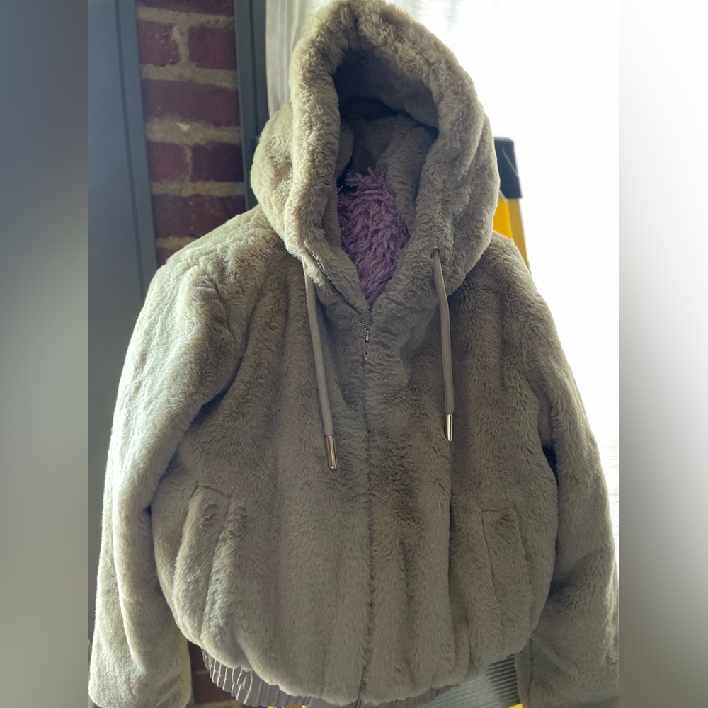Zara Faux Fur Jacket - Picture 2 of 9